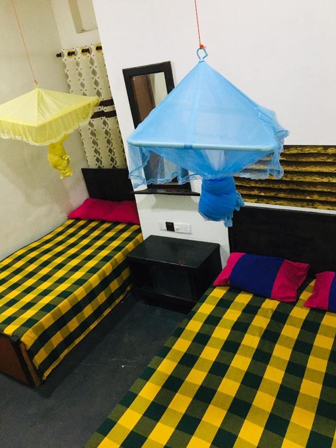 Bathiya Tourist Guest Anuradhapura Otel Dış mekan fotoğraf